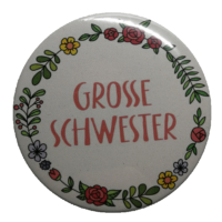 Große Schwester Button 59mm